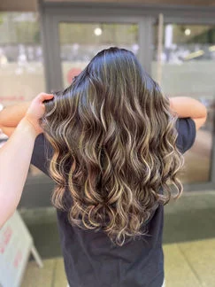Balayage Styling - Sonnenverwöhnter Look Friseur New Look Singen