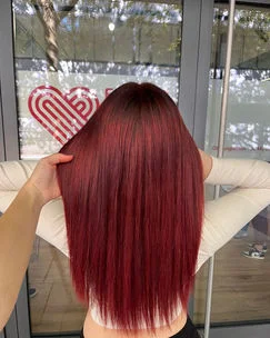 Rote Coloration - Professionelle Haarfarbe Friseur New Look Singen